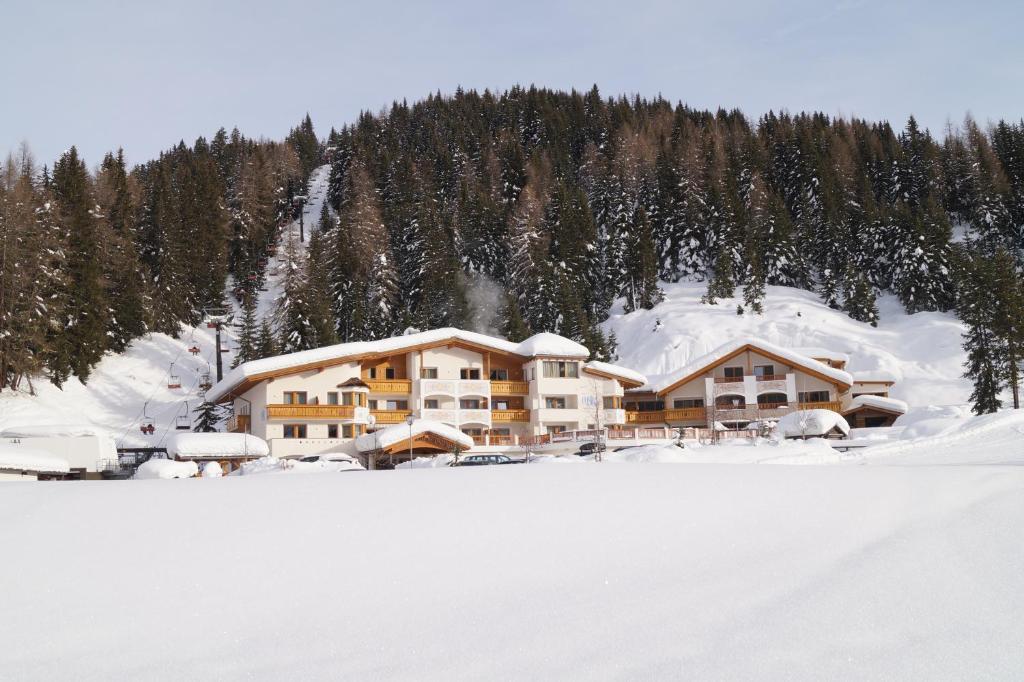 Hotel Costes Corvara In Badia Dış mekan fotoğraf