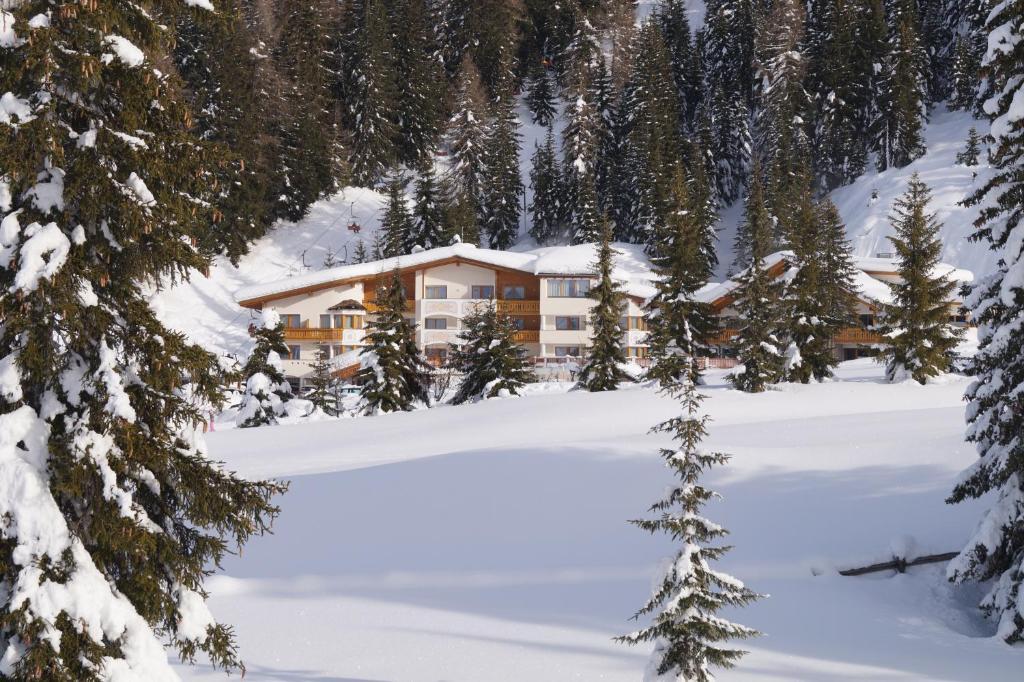 Hotel Costes Corvara In Badia Dış mekan fotoğraf